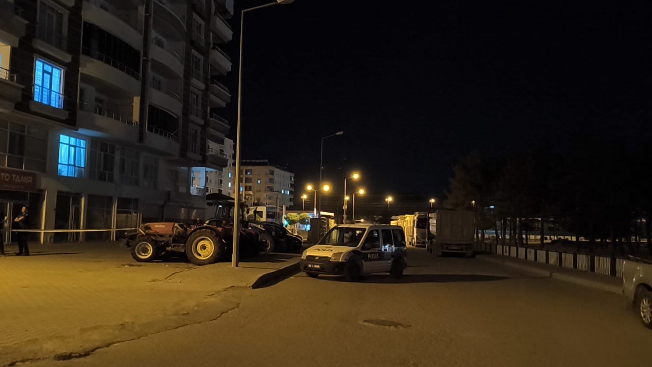 Siirt’te silahlı kavga: Baba ve oğlu yaralandı