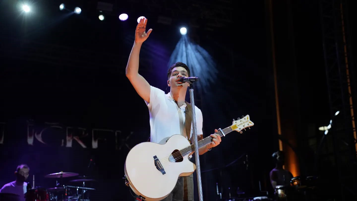 Koçarlı’da çam fıstığı festivali konserle sona erdi