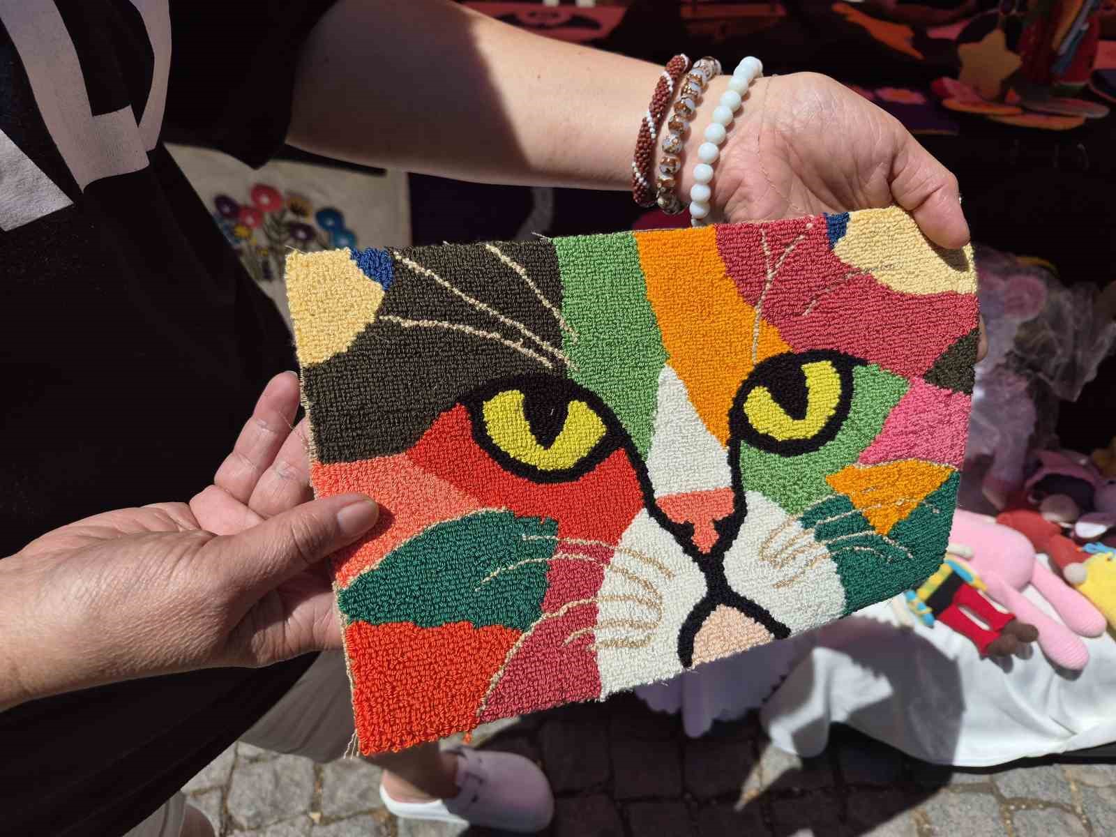 Emekli kadınların el emeği göz nuru ürünleri ekonomiye dönüşüyor