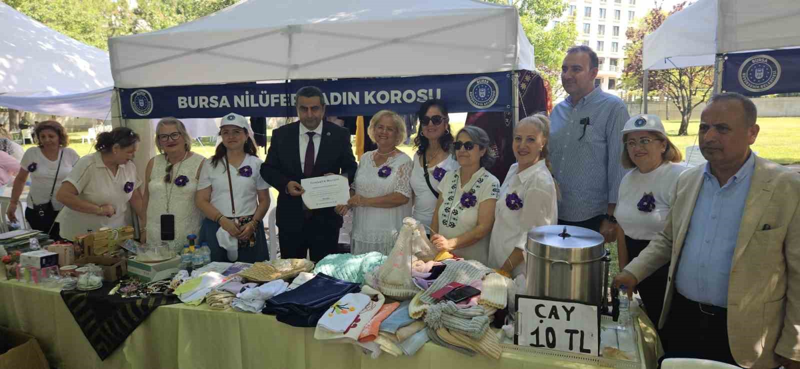Nilüfer Kadın Korosu Geleneksel hayır satışına renk kattı