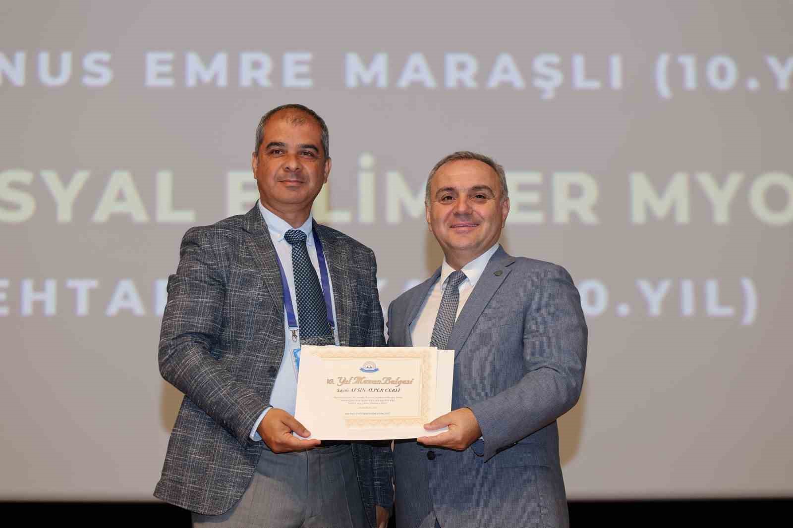 ERÜ mezunları yeniden kampüste bir araya geldi
