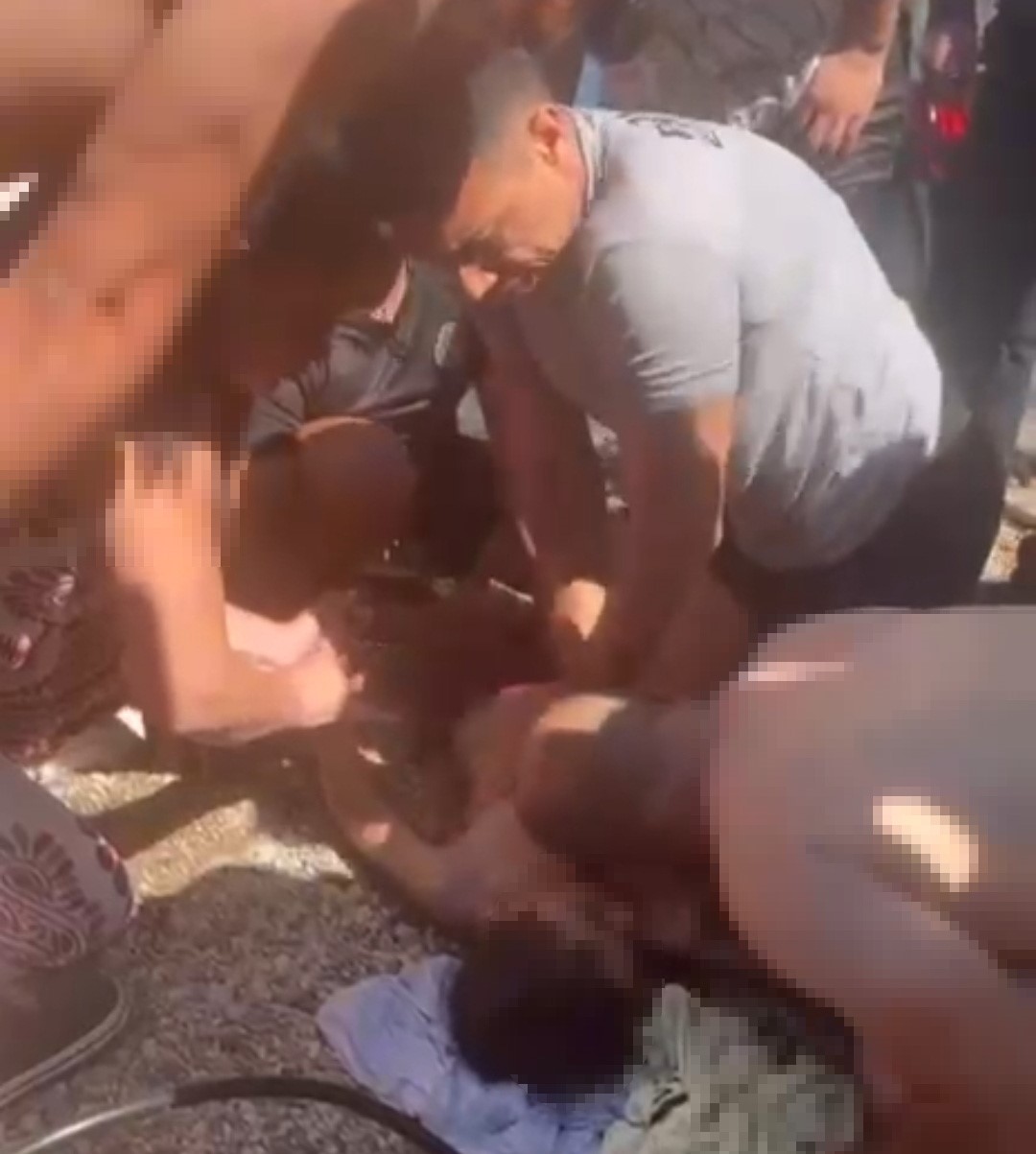 Dalgıç polisin dakikalarca süren mücadelesi sonuç verdi: Kalbi duran 8 yaşındaki çocuk hayata döndü