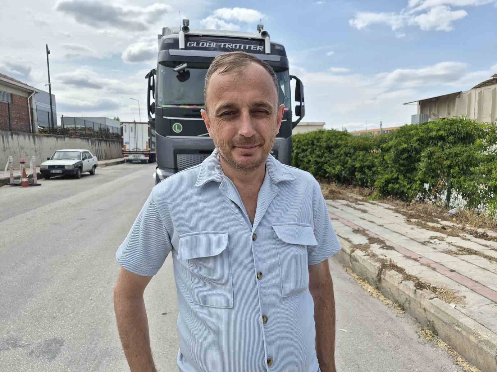 Genç tır şöförünün meslek aşkı