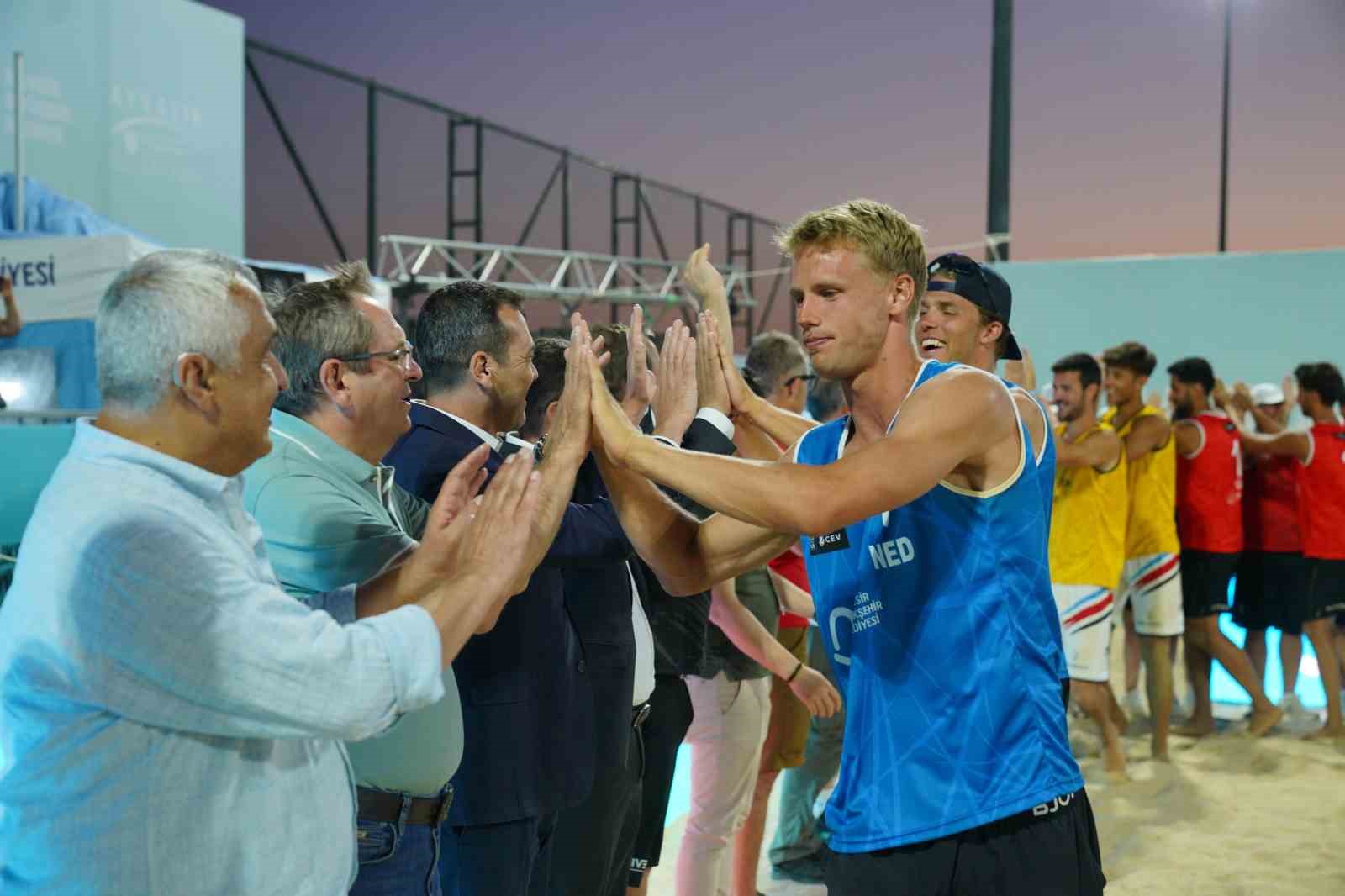 Ayvalık, Dünya Plaj Voleybolu heyecanına ev sahipliği yaptı