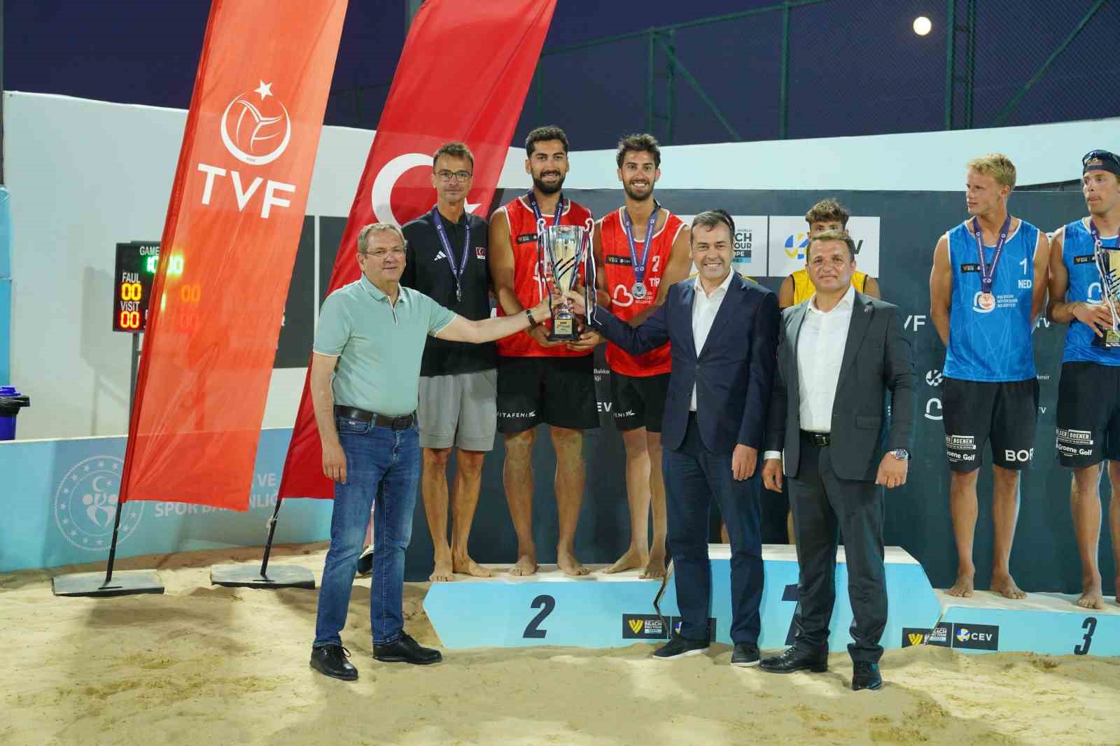 Ayvalık, Dünya Plaj Voleybolu heyecanına ev sahipliği yaptı