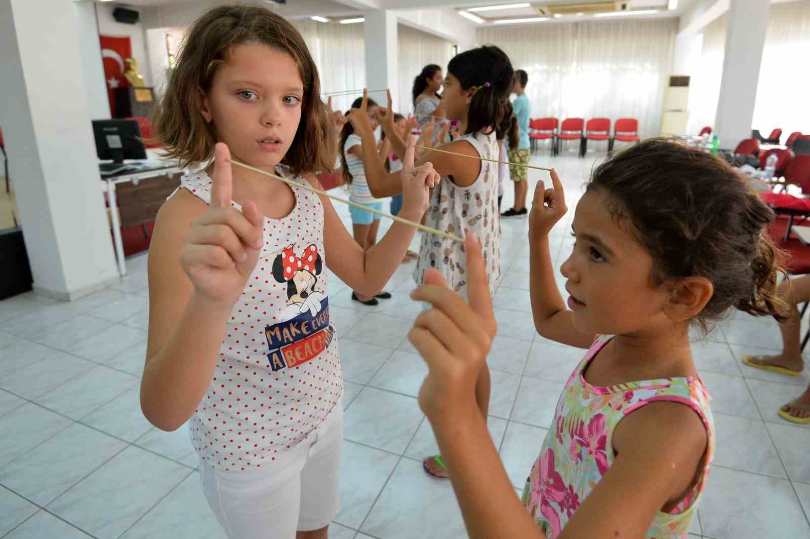 Muratpaşa’da yaz, sanat kurlarıyla renkleniyor