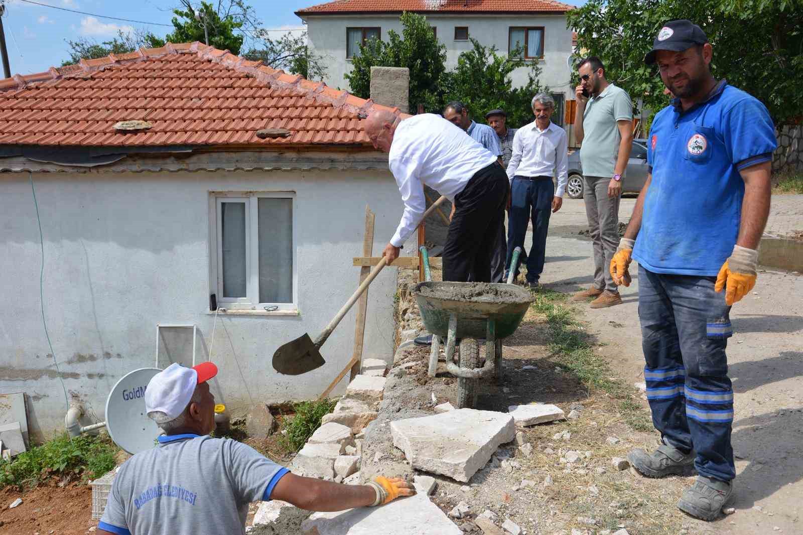 Başkan Kumral mahallelerde süren çalışmaları yerinde inceledi
