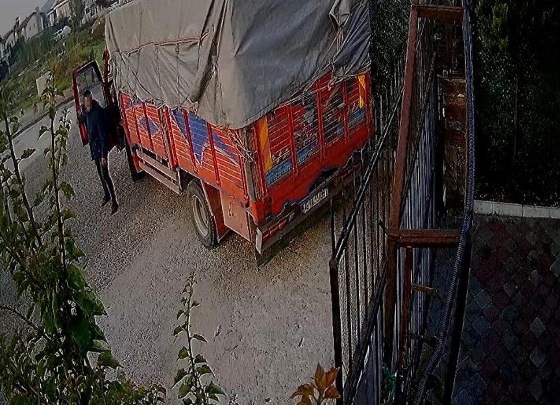 Fethiye merkezli göçmen kaçakçılığı operasyonunda 18 şüpheli adliyeye sevk edildi