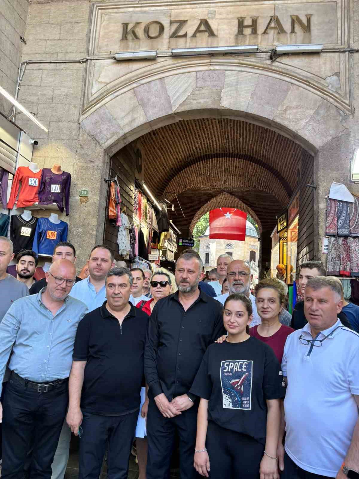 530 yıllık tarihi Kozahan’da masa sandalyeler yeniden açıldı