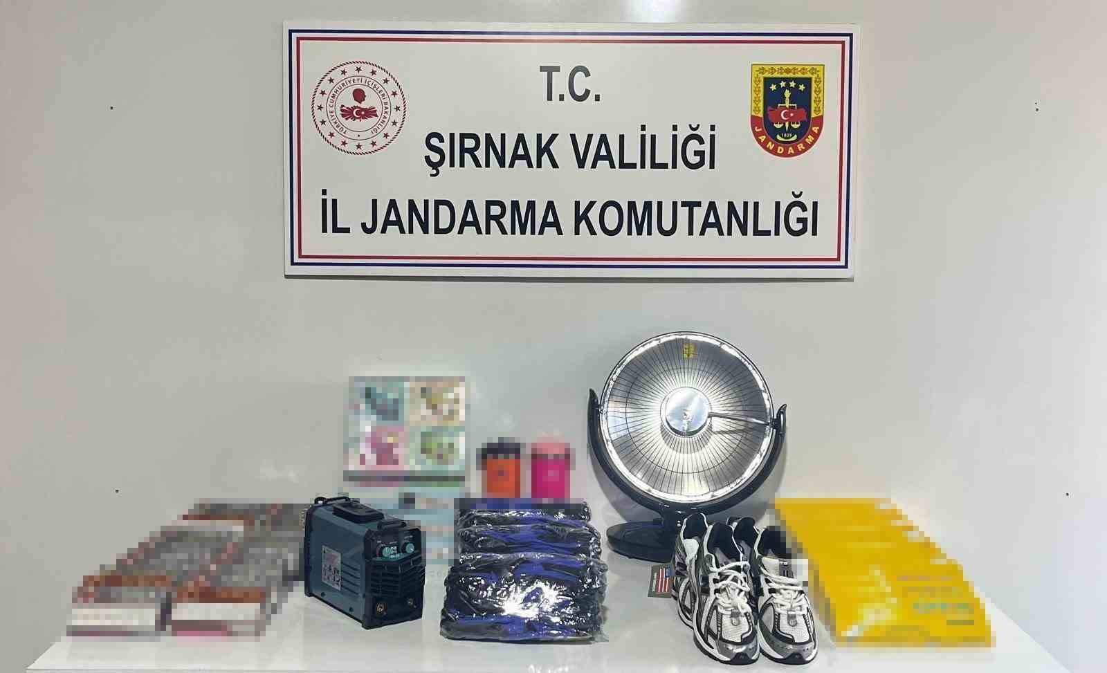 Şırnak’ta jandarma ekipleri 18 milyon 764 bin liralık kaçak malzeme ele geçirildi