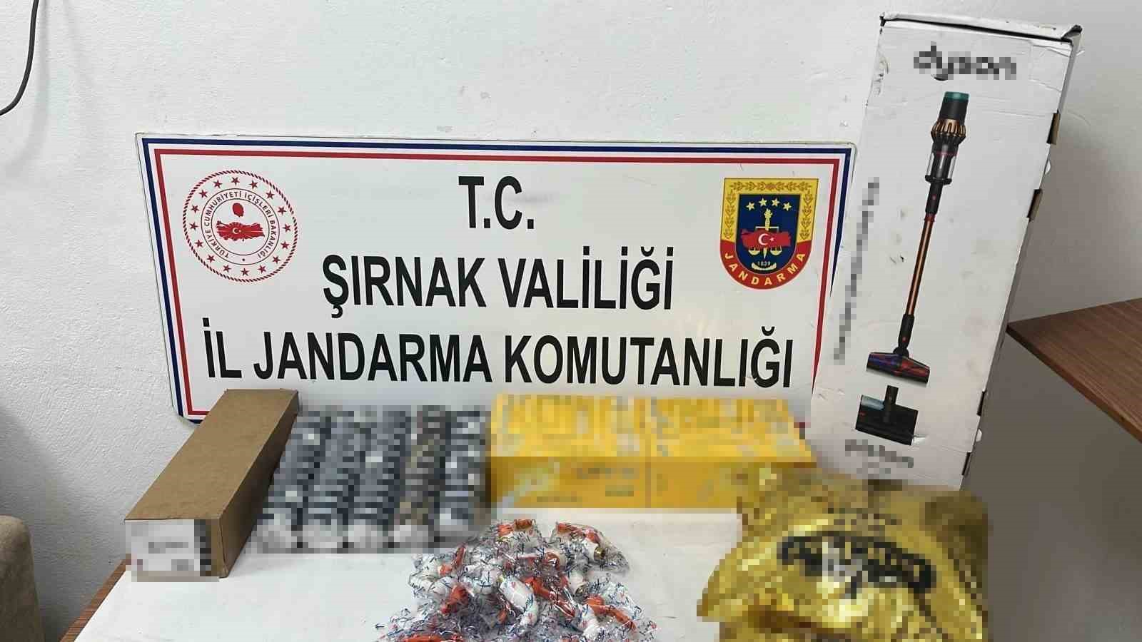 Şırnak’ta jandarma ekipleri 18 milyon 764 bin liralık kaçak malzeme ele geçirildi