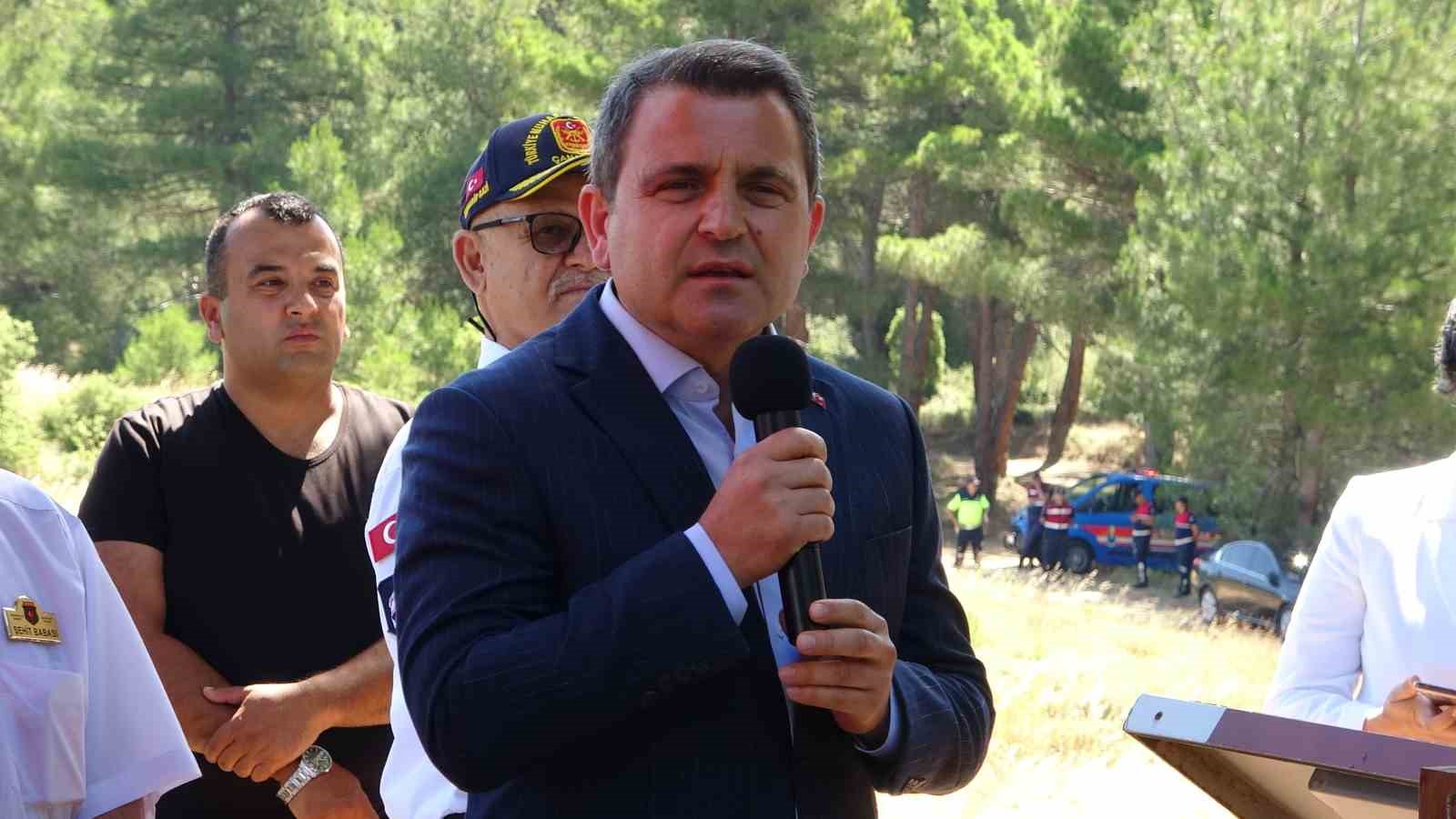 Şehit Tabip Binbaşı Mehmet İsmail Bey, kabri başında dualarla anıldı