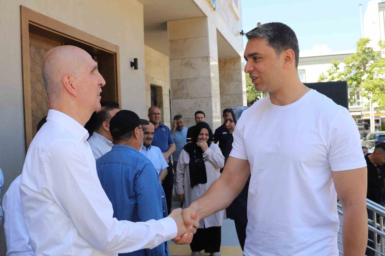 Saruhanlı Kaymakamı Murat Acar gözyaşları ve dualarla uğurlandı