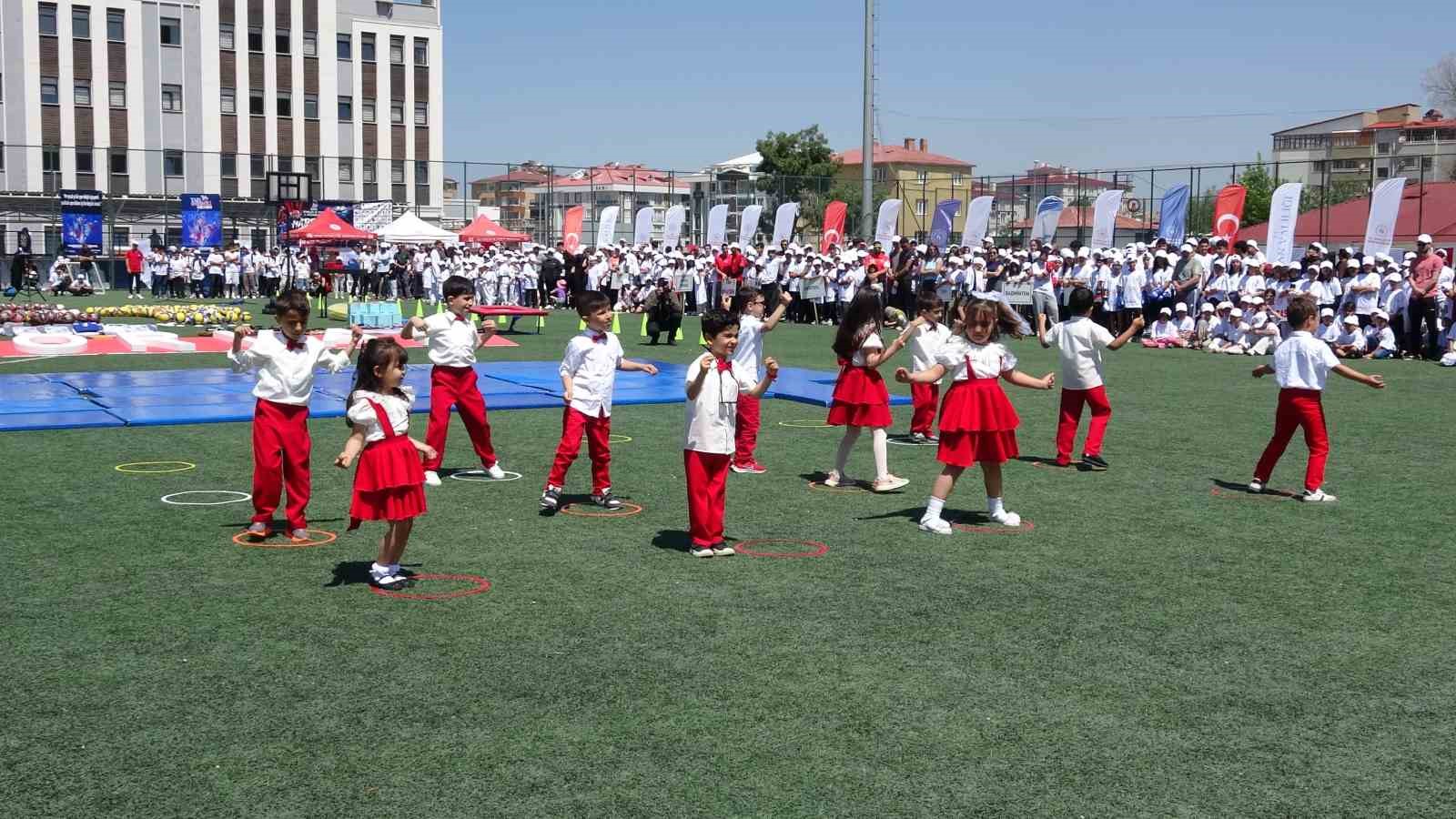 Van’da GSB Spor Okulları ve Engelsiz Spor Okulları kapılarını açtı