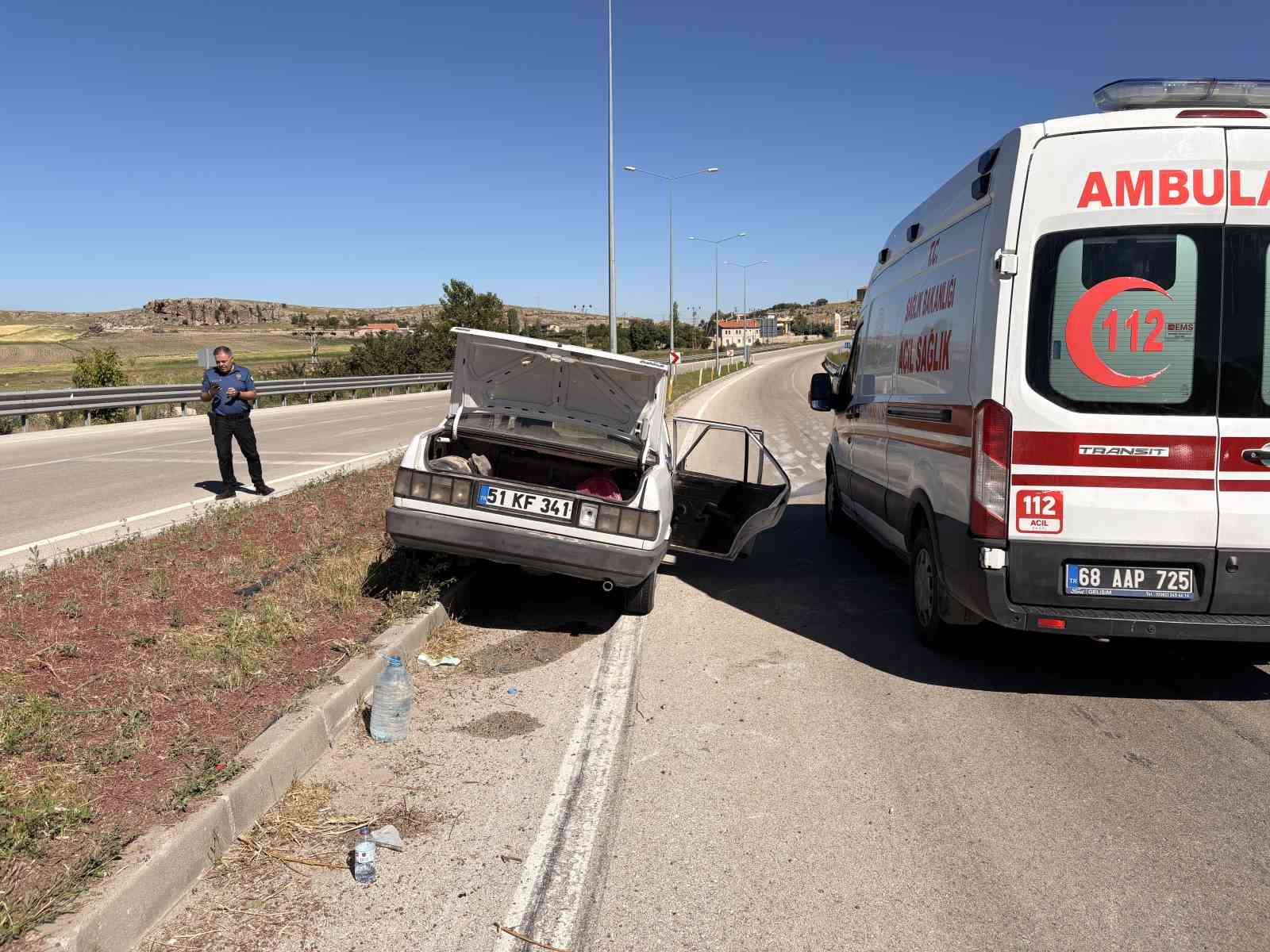 Aksaray’da otomobil minibüse çarptı: 8 yaralı