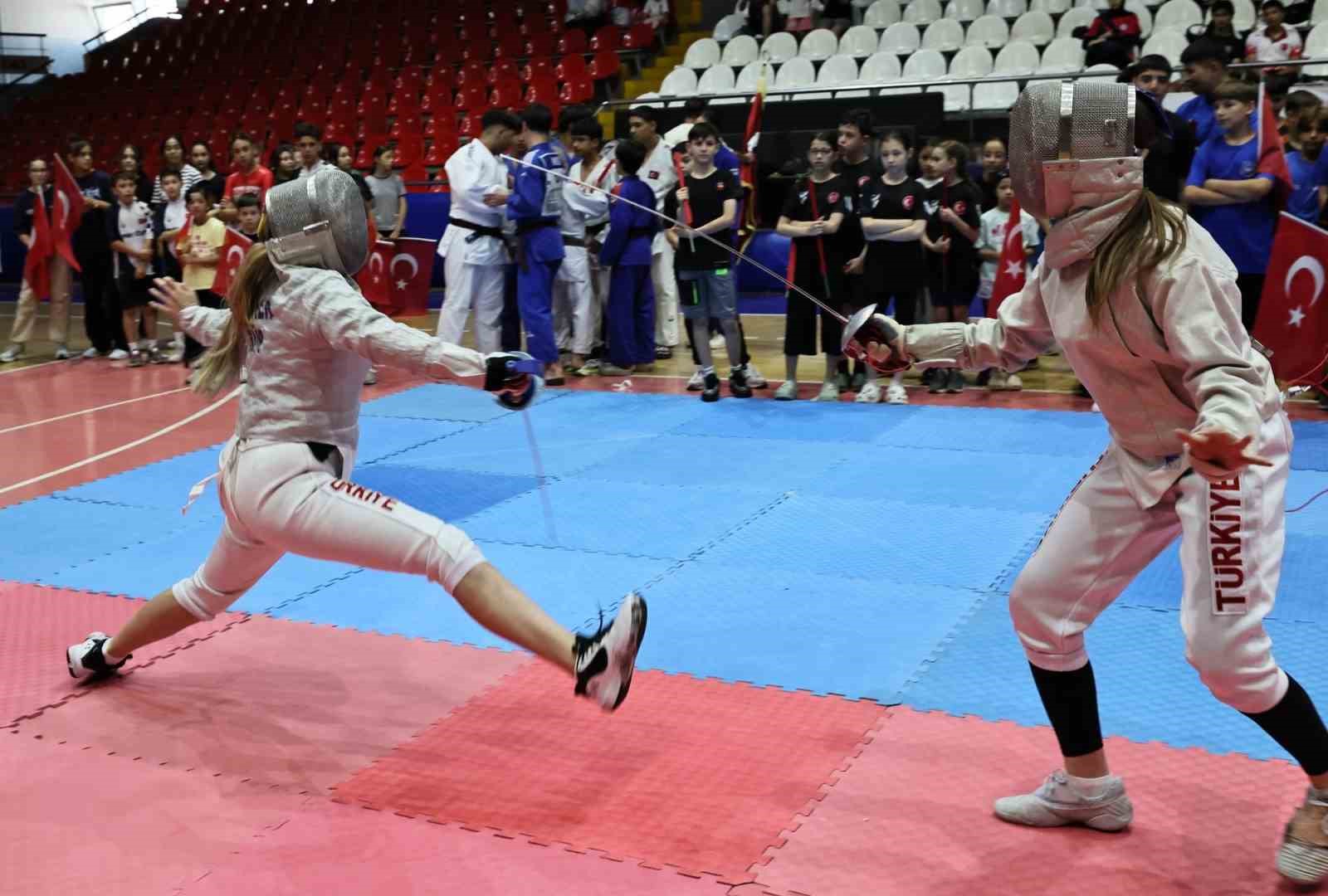 Manisa’da GSB Spor Okulları ile 36 branşta ücretsiz spor eğitimi başladı