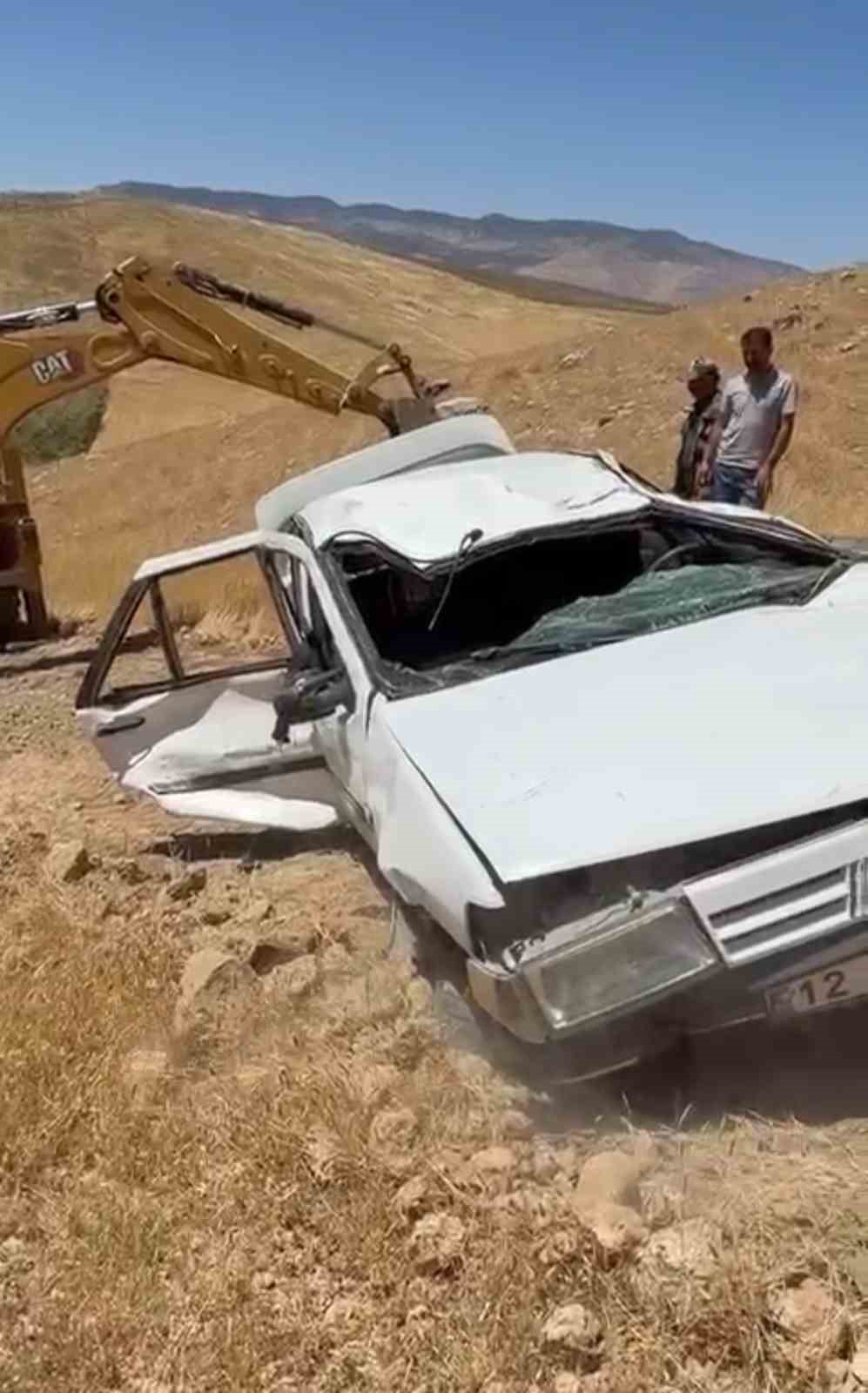 Siirt’te otomobil hurdaya döndü: 2 yaralı