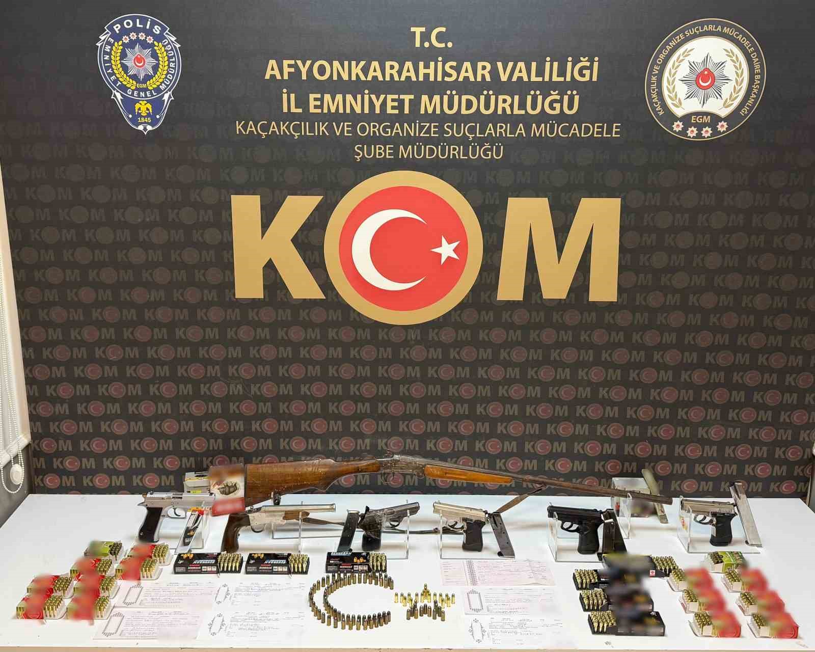 Afyonkarahisar’da tefeci operasyonu: 5 gözaltı