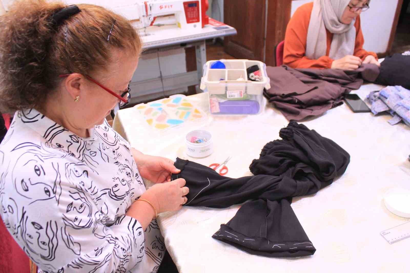 Fabrika gibi çalışıyor: Eğitim, üretim ve istihdam bir arada
