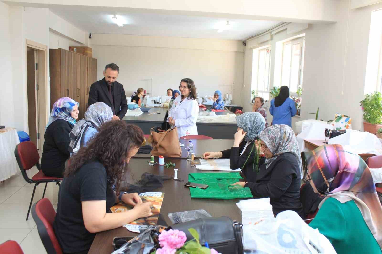 Fabrika gibi çalışıyor: Eğitim, üretim ve istihdam bir arada