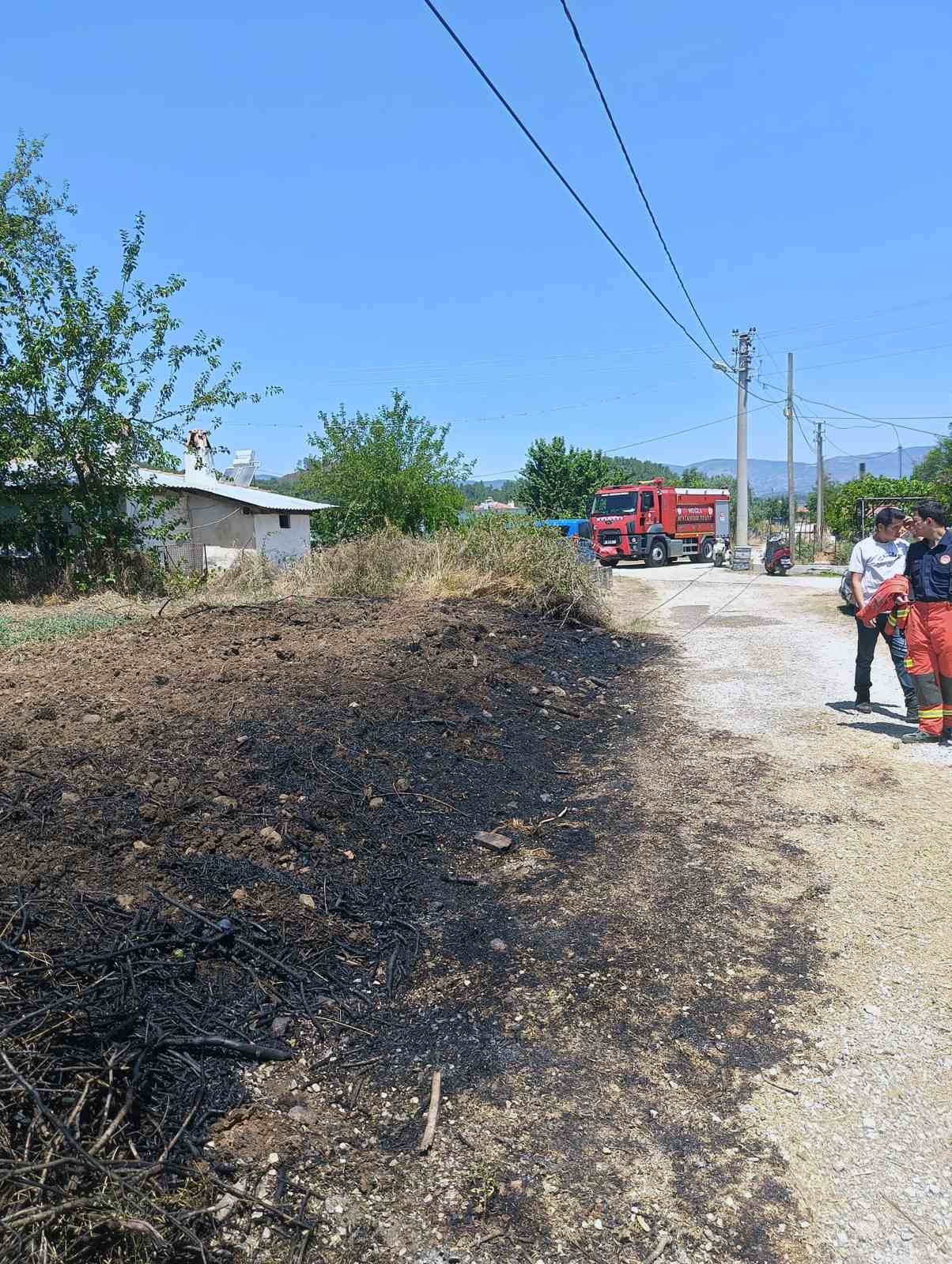 Arazi yangınları büyümeden söndürüldü