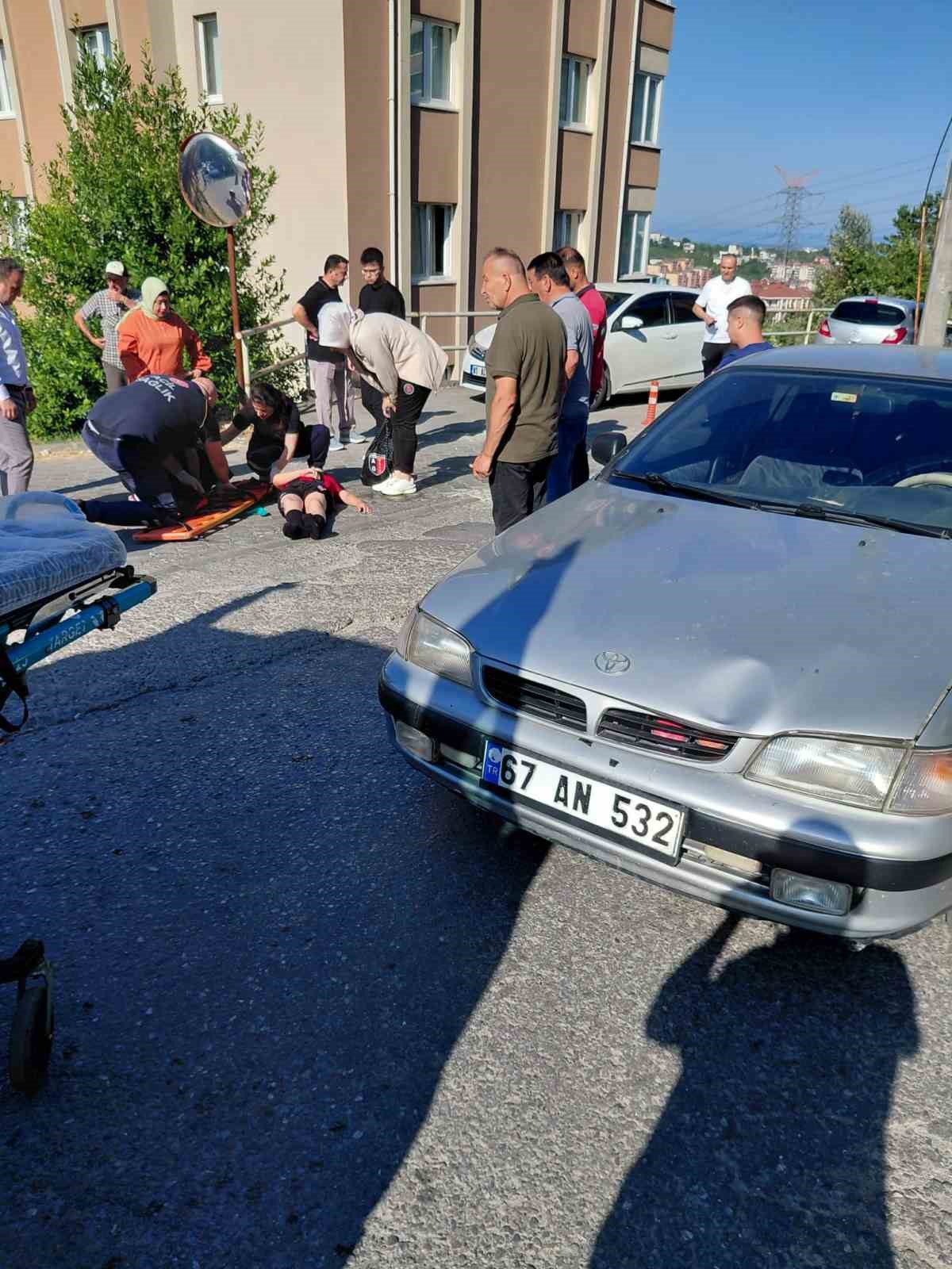 Otomobilin çarptığı çocuk yaralandı