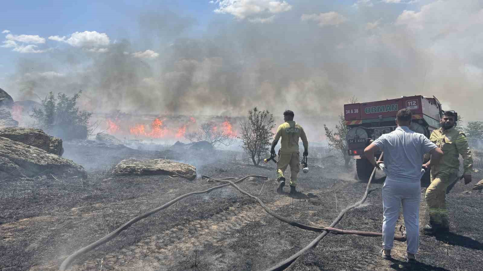 Edirne’de vatandaşlar alevlere karşı seferber oldu