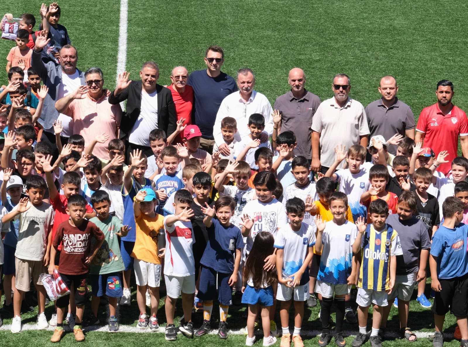 Yunusemre’de yaz spor okullarına yoğun ilgi