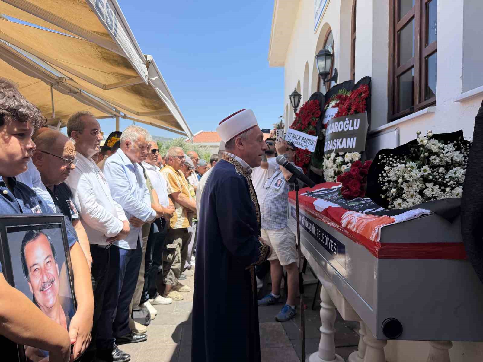 Kuşadası Belediyesi eski başkanı Berberoğlu, son yolculuğuna uğurlandı