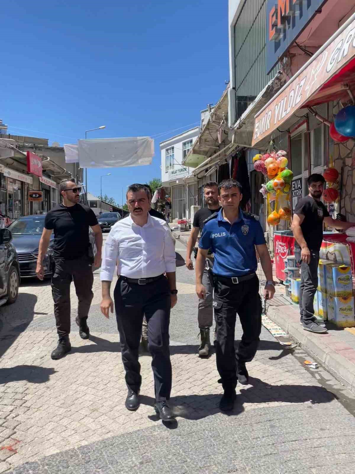 Dicle Kaymakamı Atış, esnaf ve vatandaşlarla bir araya geldi