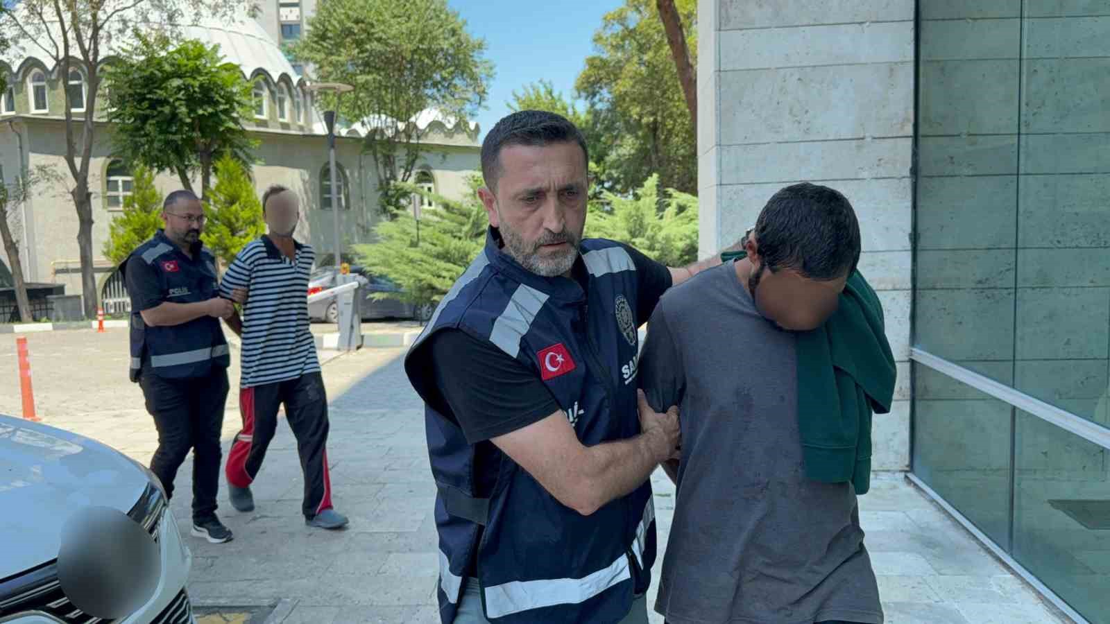 Belediyenin 32 mazgalını çalıp hurdacıya sattılar