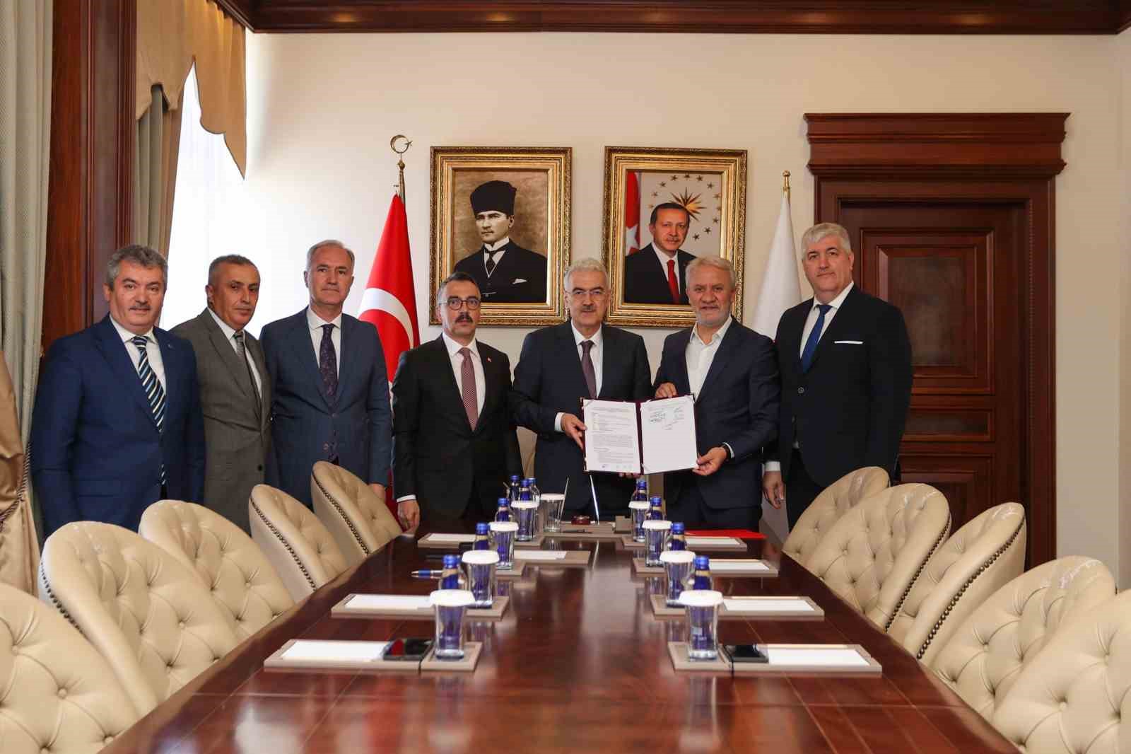 İnegöl’e iki yeni anaokulu için imzalar atıldı
