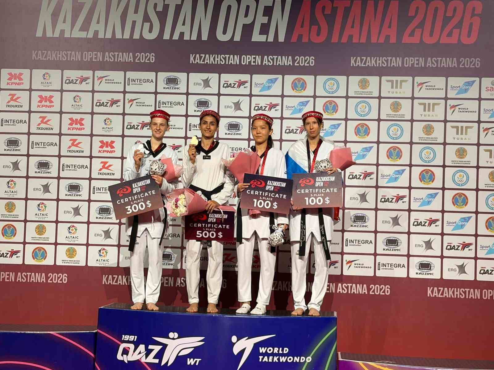 Kazakistan’da Yıldırım rüzgarı