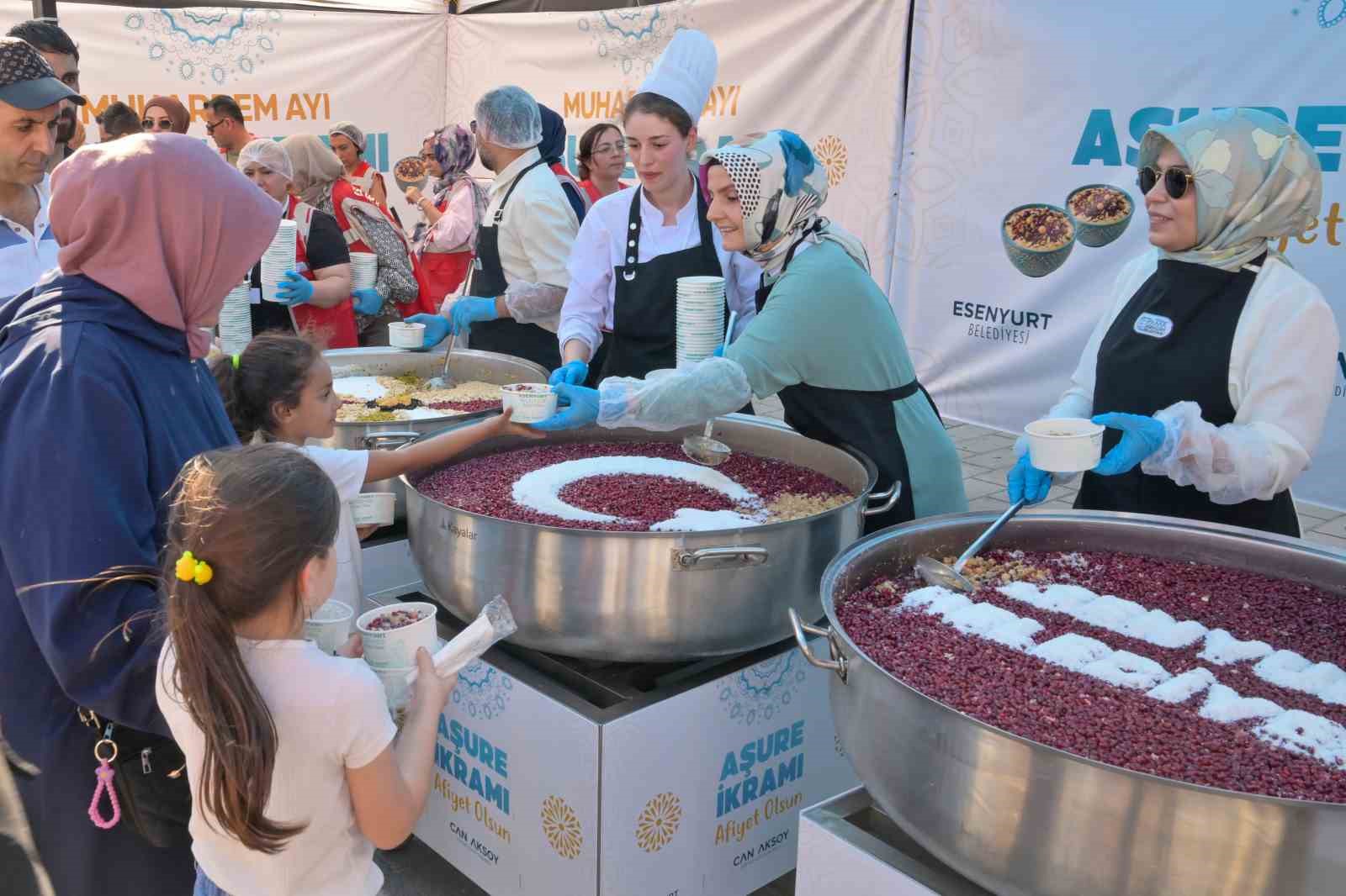 Esenyurt Belediyesinden muharrem ayında 18 bin kişiye aşure ikramı