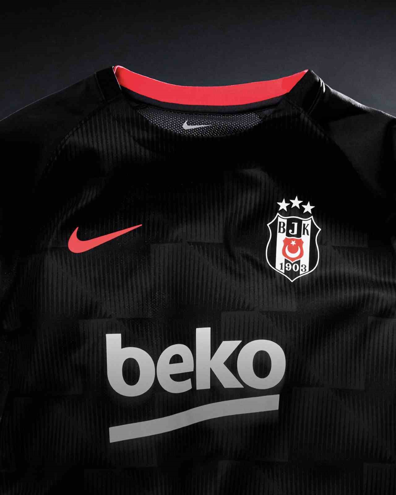 Beşiktaş’ta yeni sezon formaların tanıtımı gerçekleştirildi