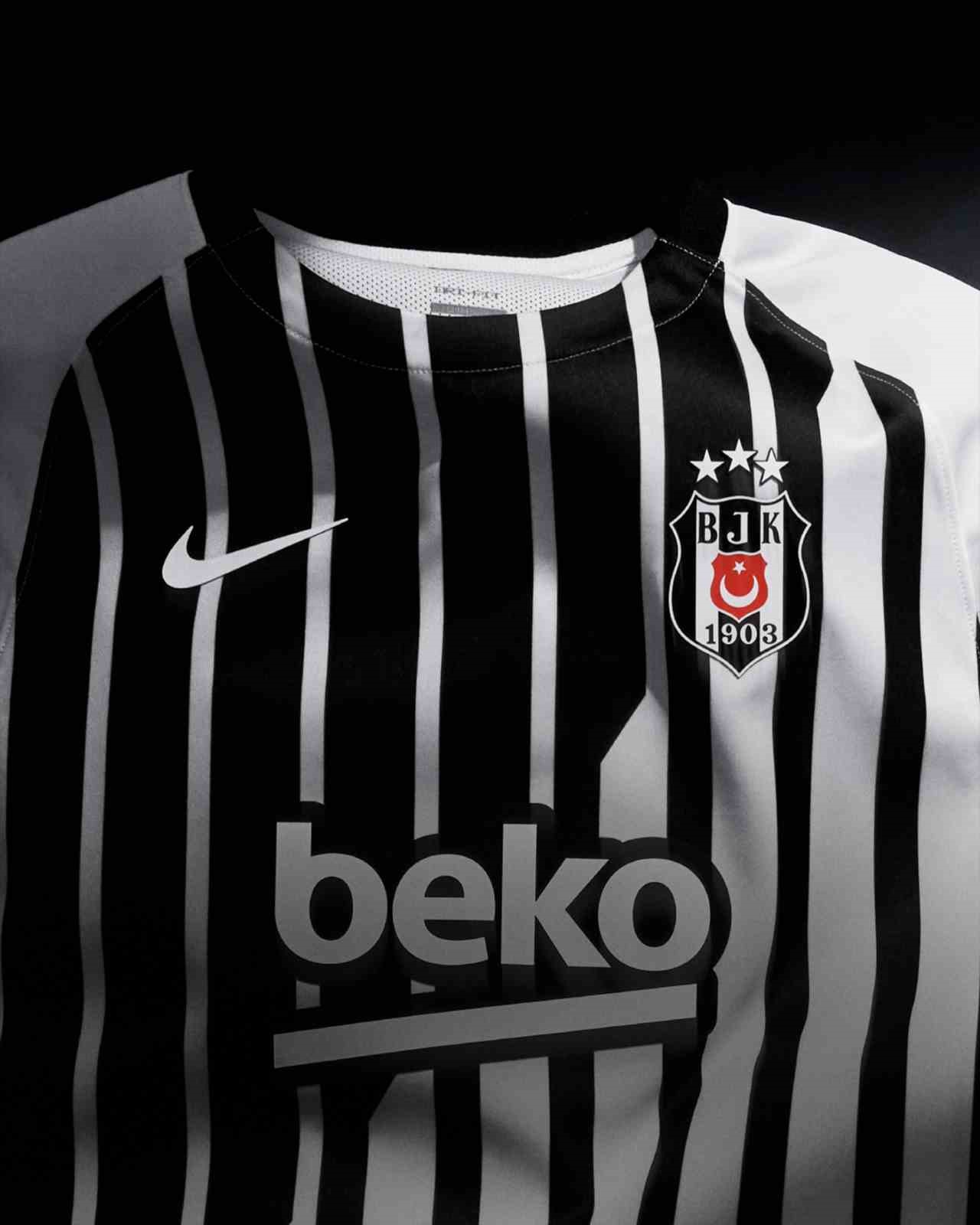 Beşiktaş’ta yeni sezon formaların tanıtımı gerçekleştirildi
