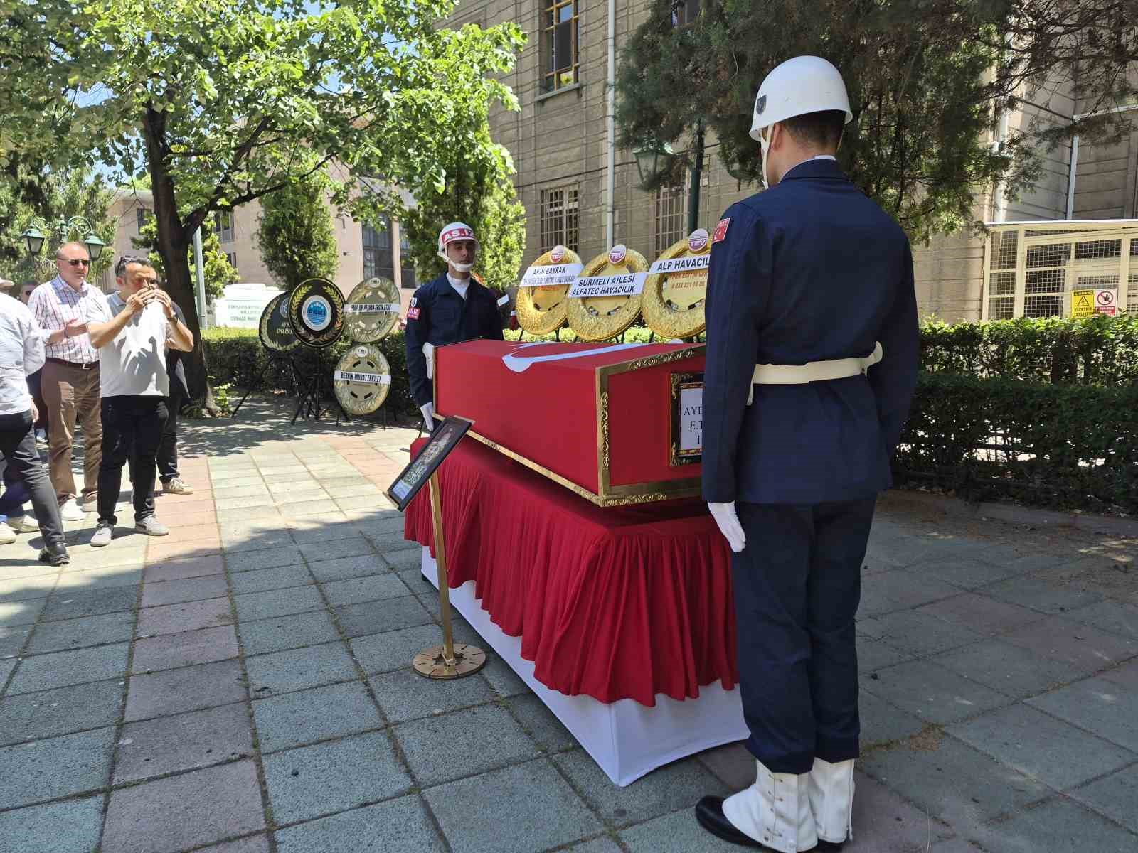 Emekli Tümgeneral Fazıl Aydınmakina son yolculuğuna uğurladı