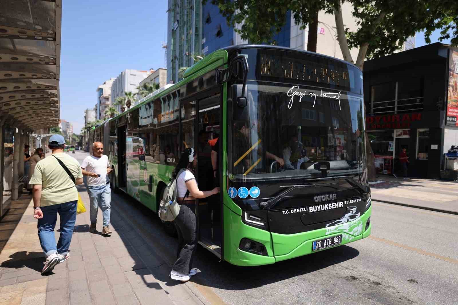 Denizli Büyükşehir ulaşım desteğinden binlerce öğrenci faydalandı