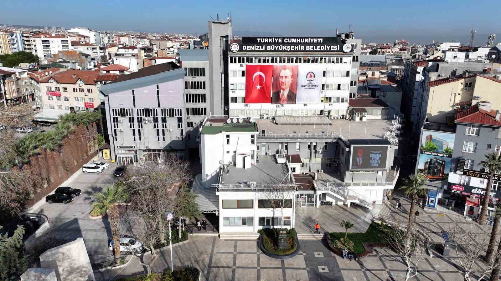 Denizli Büyükşehir ulaşım desteğinden binlerce öğrenci faydalandı