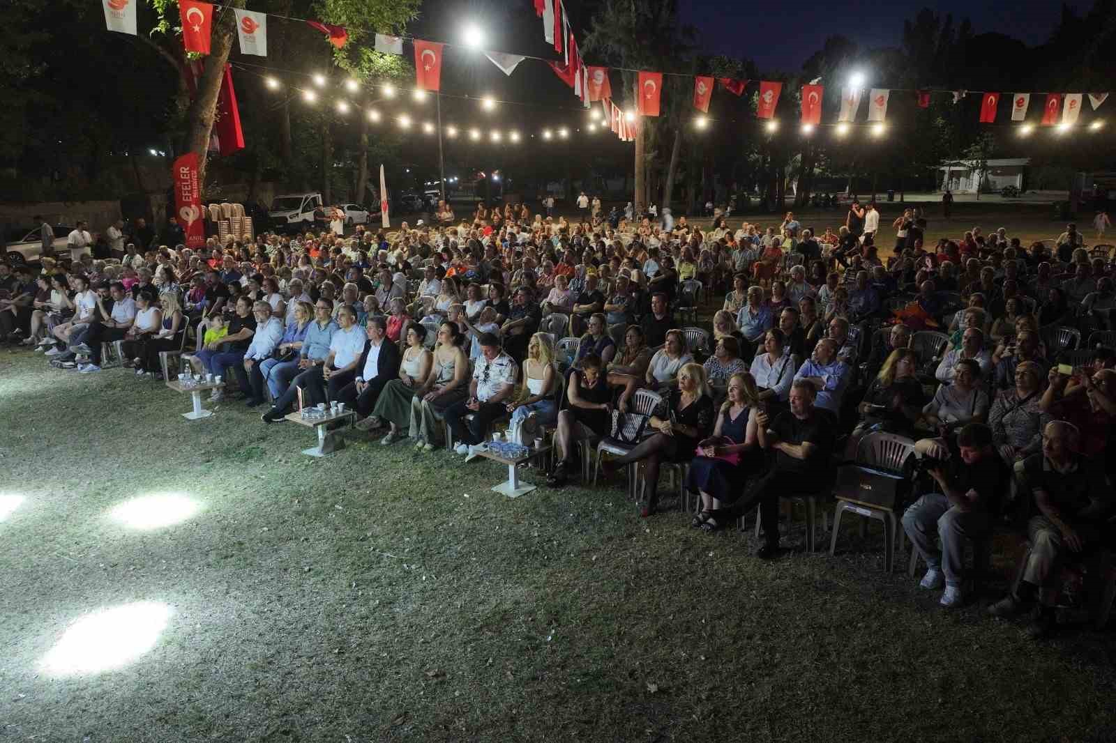 Efeler’de vatandaşlar sanata doyacak
