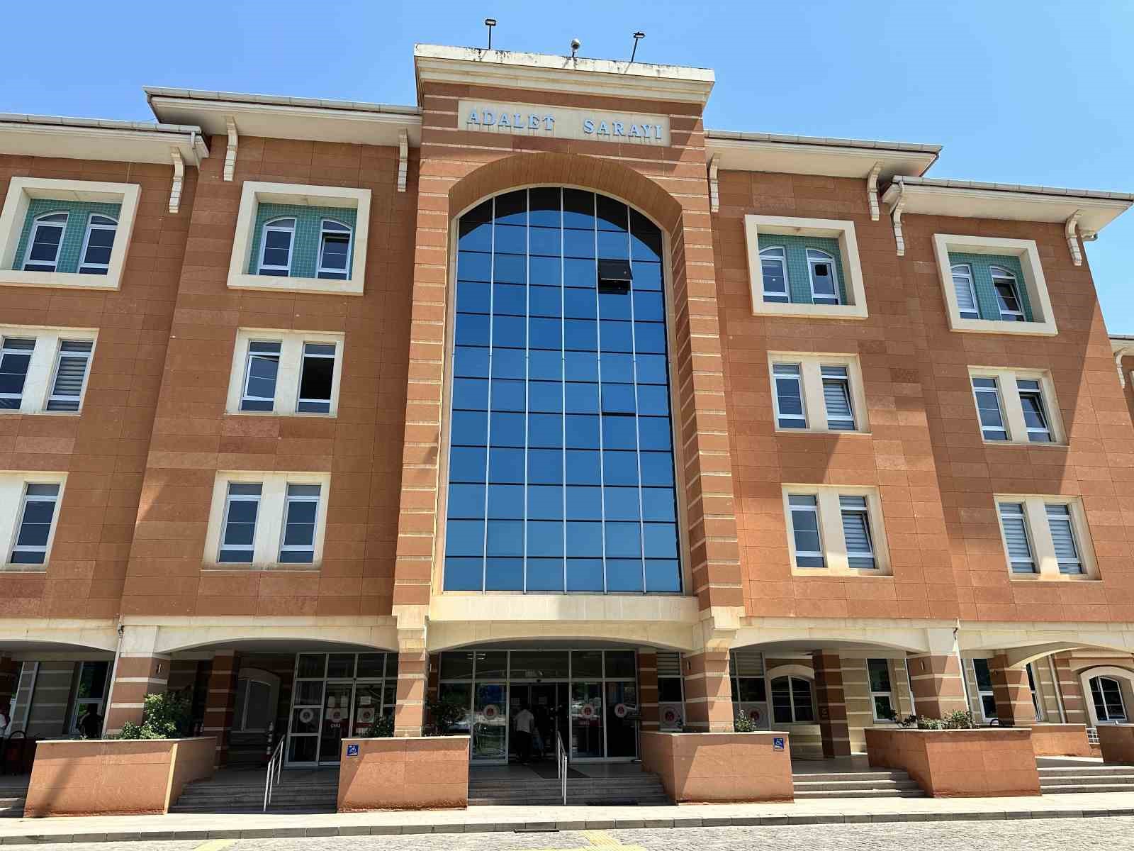 Uyuşturucu operasyonu davasında 3 sanığa 15’er yıl hapis cezası