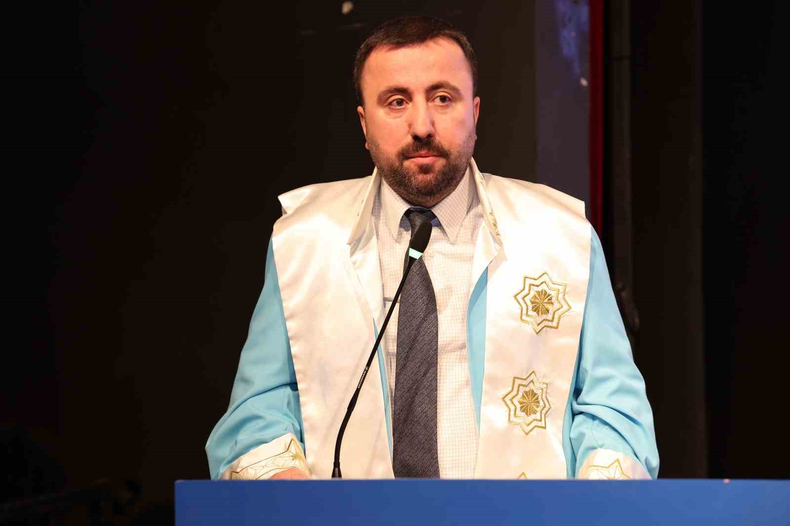 ALKÜ’de diş hekimliği fakültesinde mezuniyet heyecanı