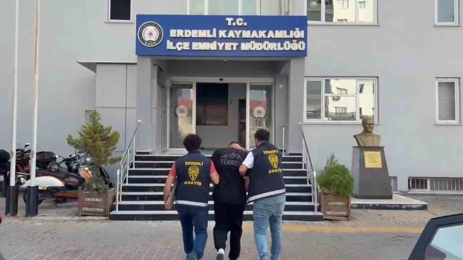Altın zincir gasp eden şüpheliler yakalandı: 5 tutuklama