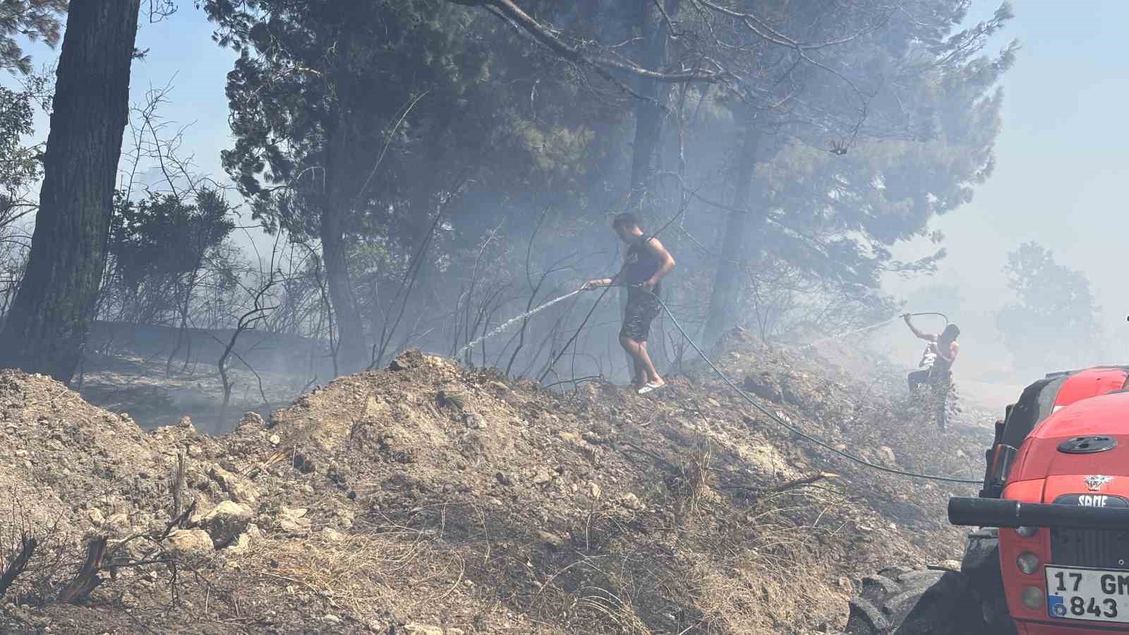 Çanakkale’de tarım arazisinde çıkan yangın kontrol altına alındı