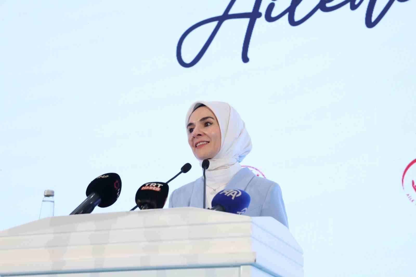 Bakan Göktaş: "11 bin 22 çocuğumuz 9 bin 277 koruyucu ailemizin yanında hayatını sürdürmektedir"