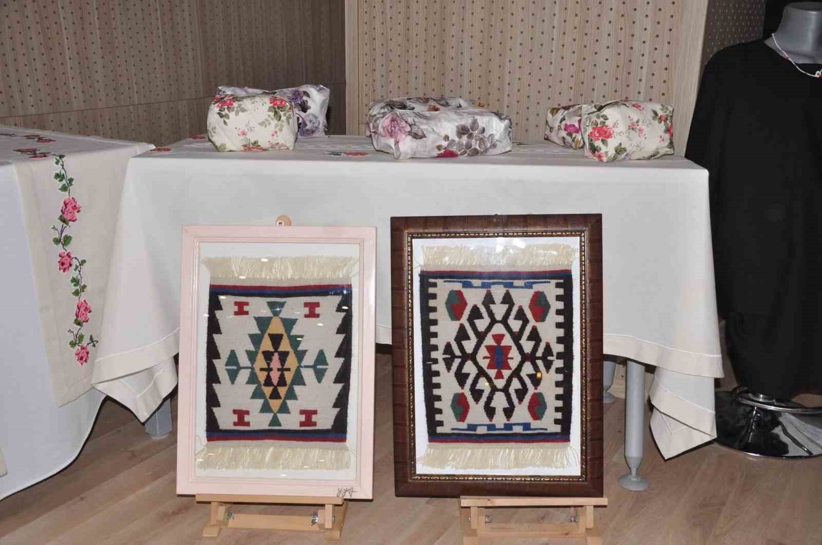 MASMEK Selendi’de yıl sonu sergisi büyük ilgi gördü