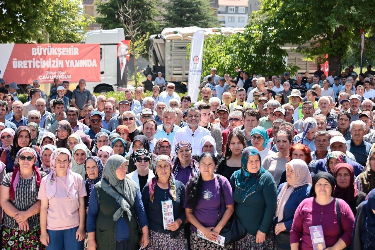 Denizli Büyükşehirin yem dağıtımında ikinci hafta başladı