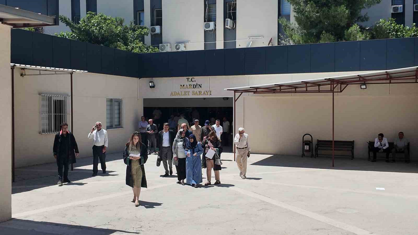 Mardin’de 3 kişinin hayatını kaybettiği olaya ilişkin davada ilk duruşma: 2 sanığa tahliye