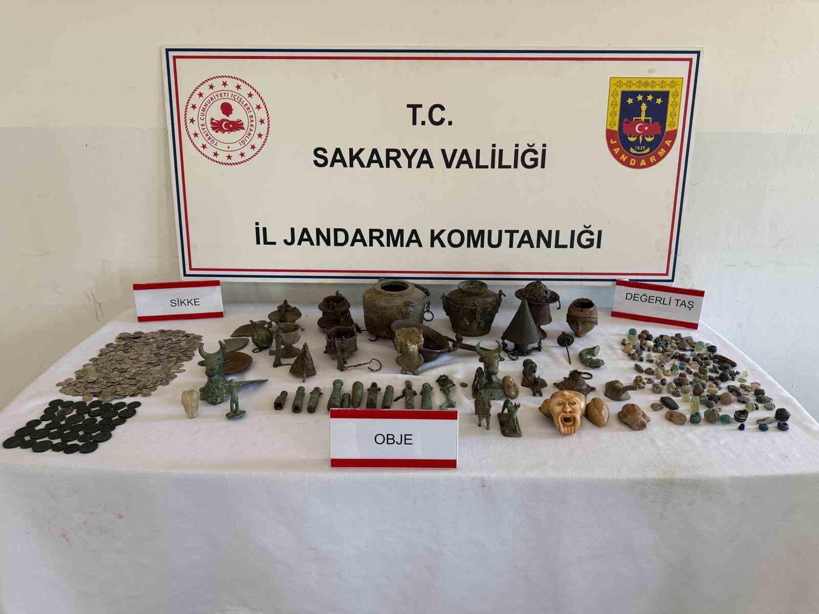 Evini kaçak müzeye dönüştüren şahıs yakalandı