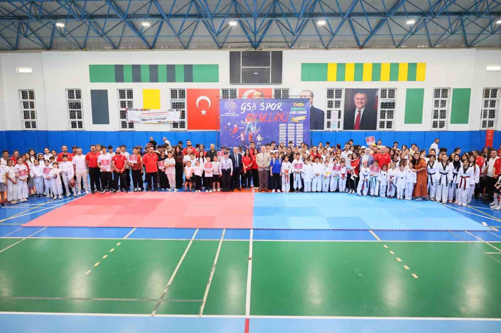 Denizli’de GSB Spor Okulları törenle açıldı